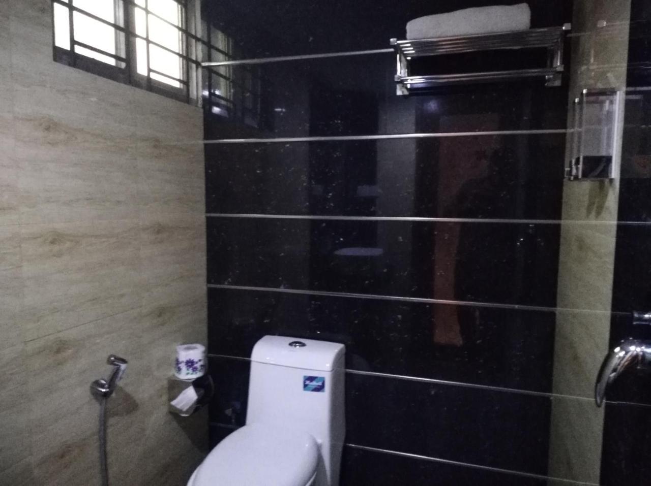 Bottomhill Palace Hotel سيلهيت المظهر الخارجي الصورة